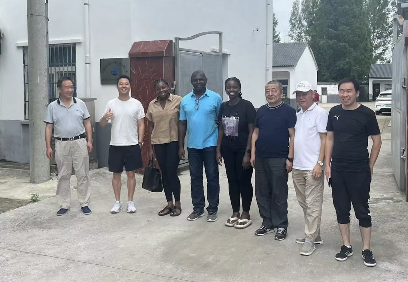 Warmly Welcomed a Team From Africa Visited Our Factory